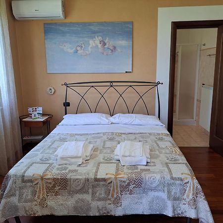 B & B Le Tre Rose Tollo Eksteriør billede