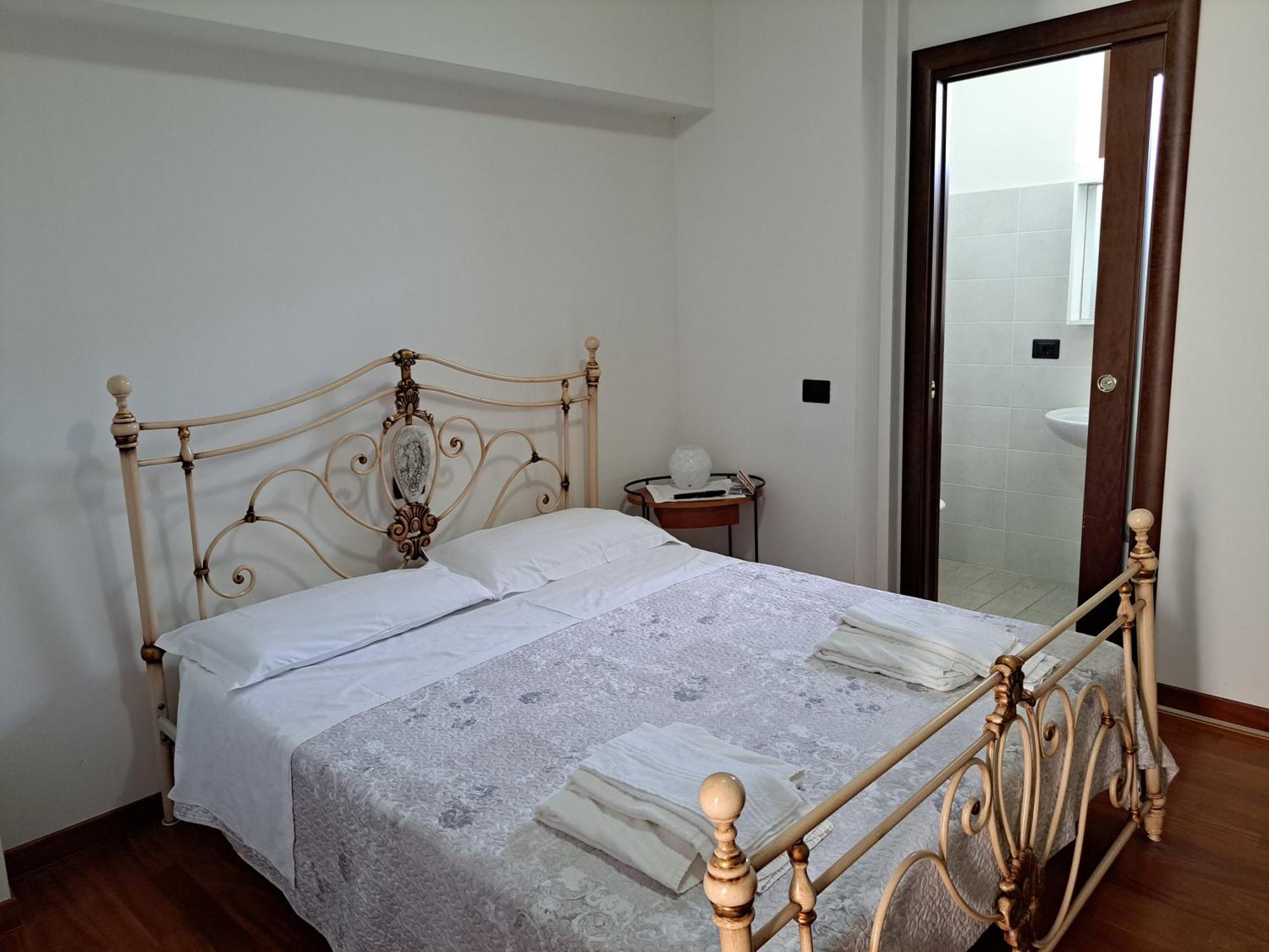 B & B Le Tre Rose Tollo Eksteriør billede