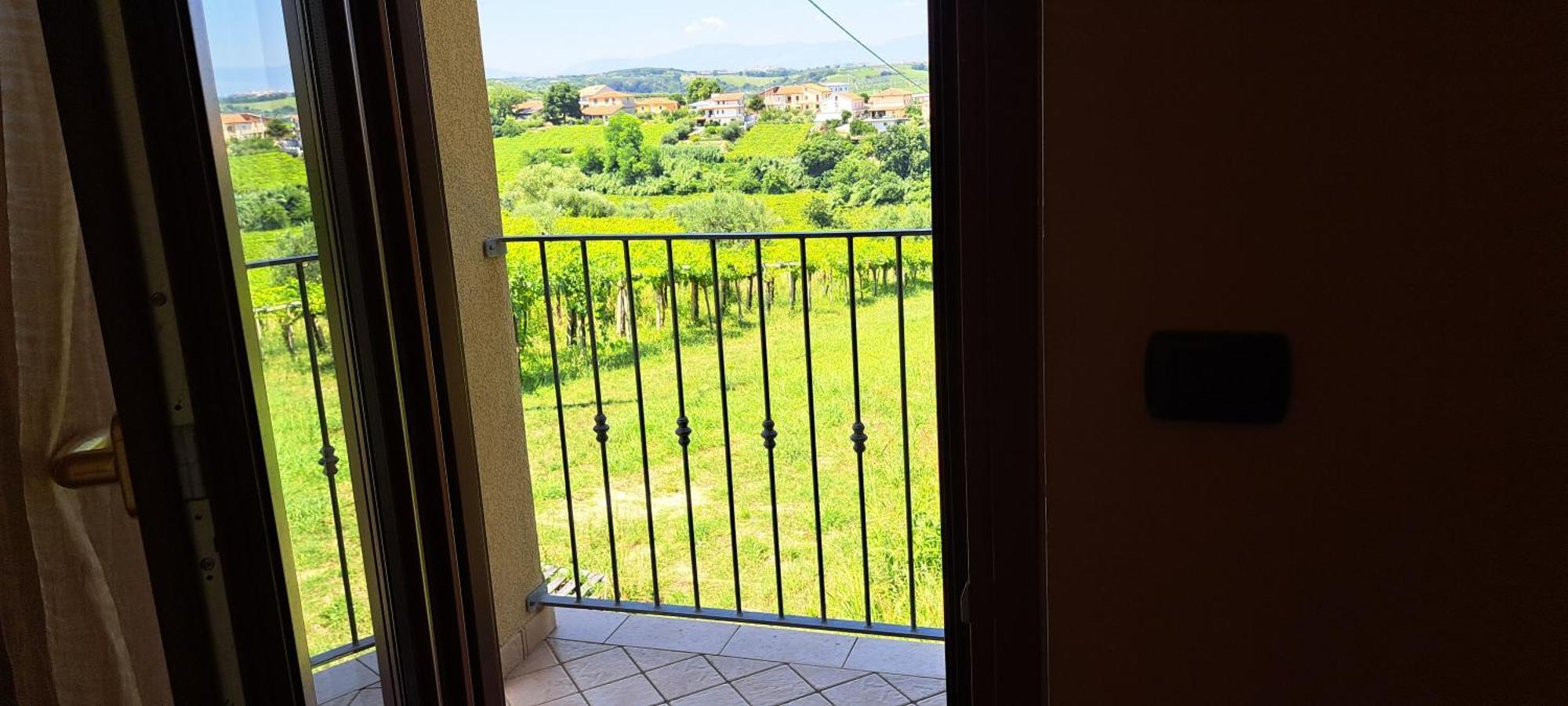 B & B Le Tre Rose Tollo Eksteriør billede