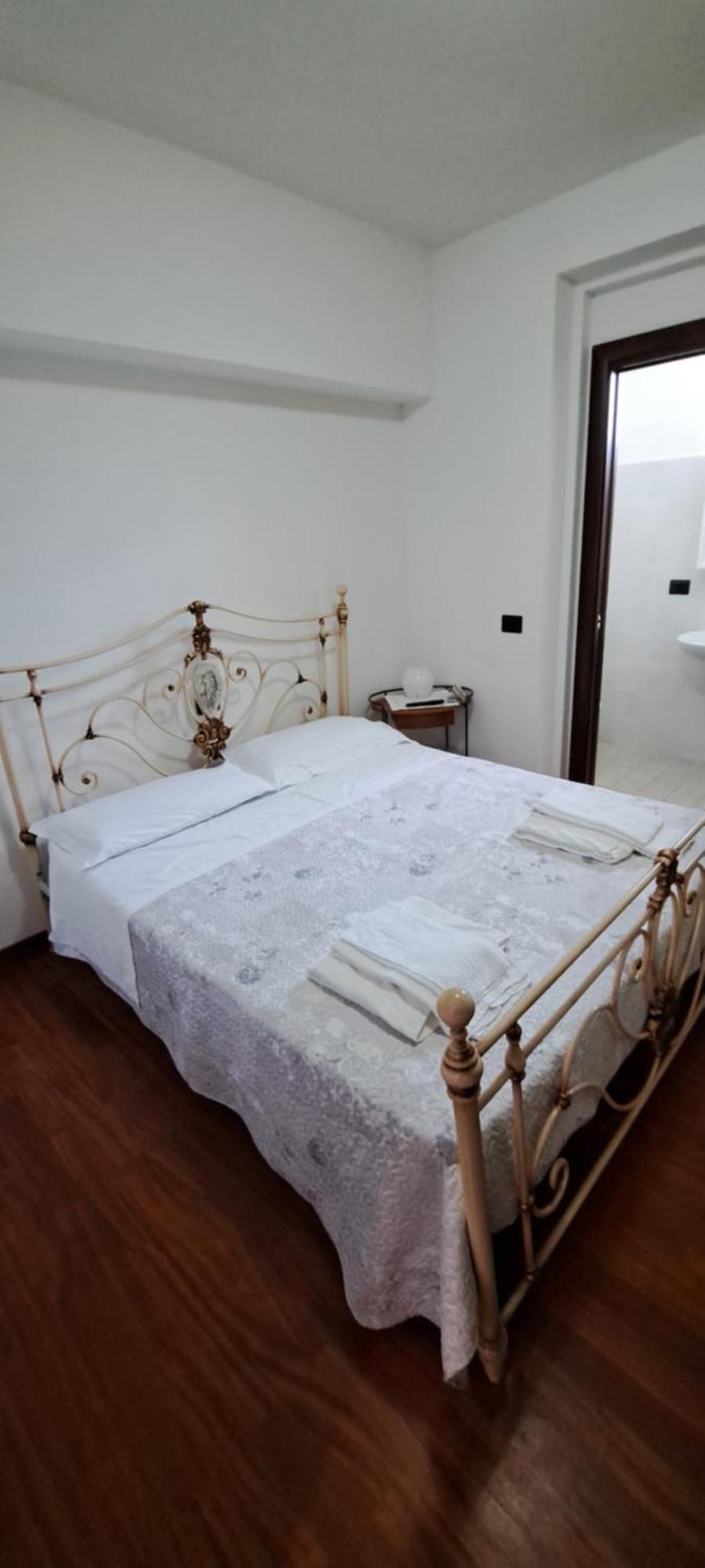 B & B Le Tre Rose Tollo Eksteriør billede