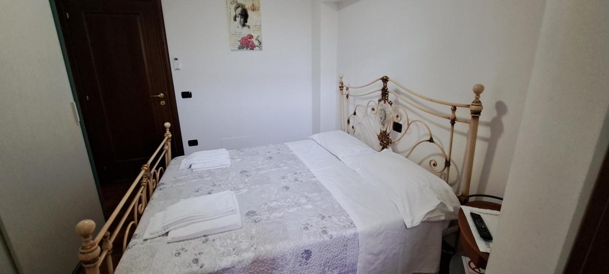 B & B Le Tre Rose Tollo Eksteriør billede